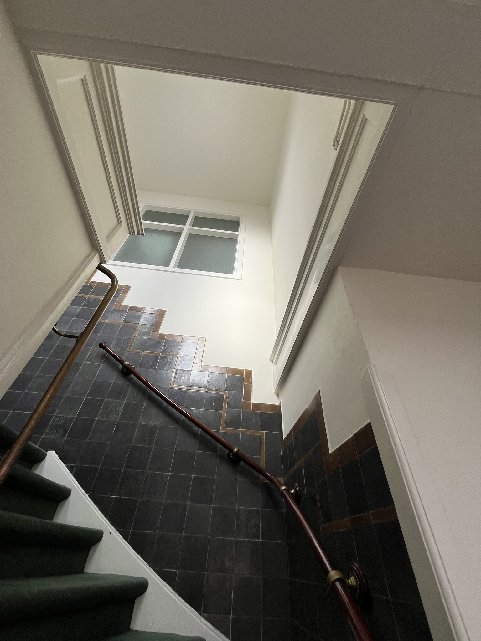 Parklaan Rotterdam binnenschilderwerk trap