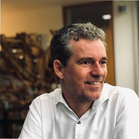 Man die lacht van Zuiderent